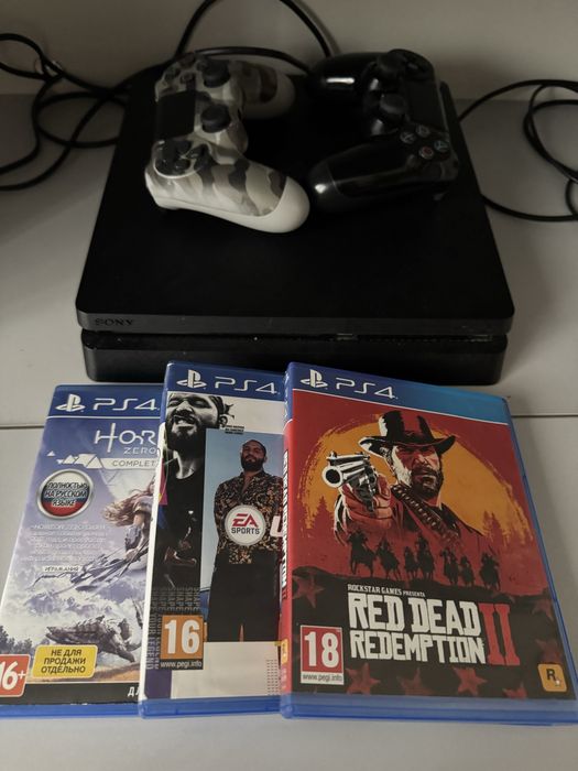 Плейстейшн 4 Слим