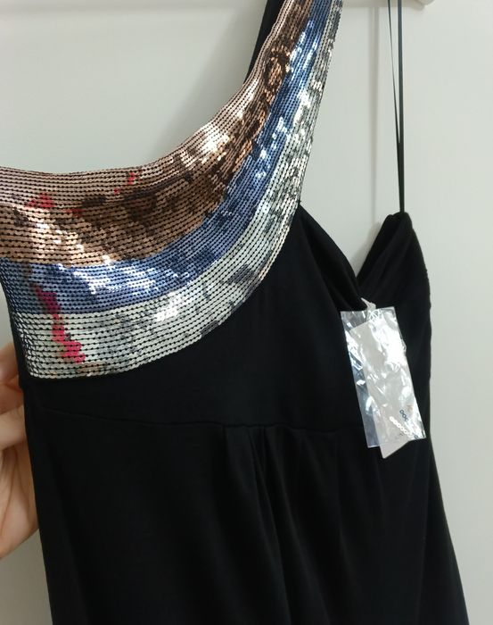 Платье Mango продаю