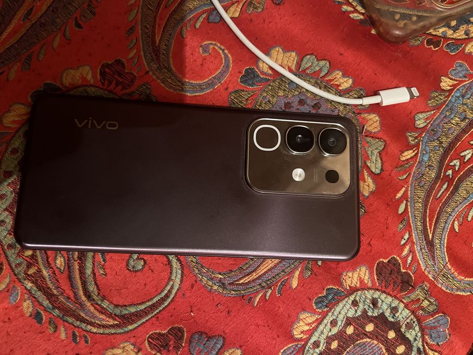 Vivo y 29 гарания