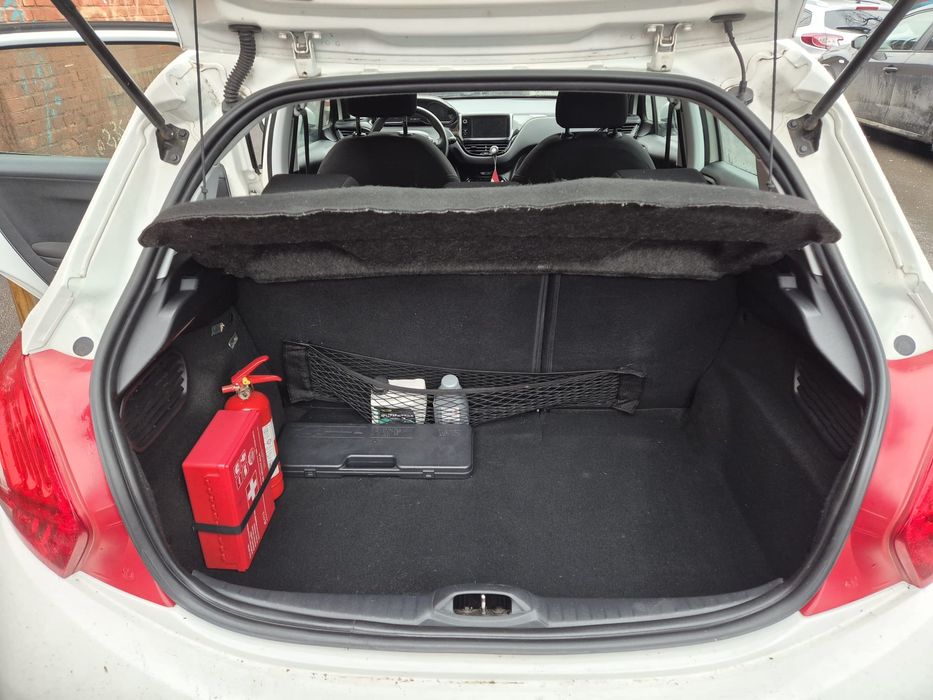 Peugeot 208, 1.4 hDi, 2013