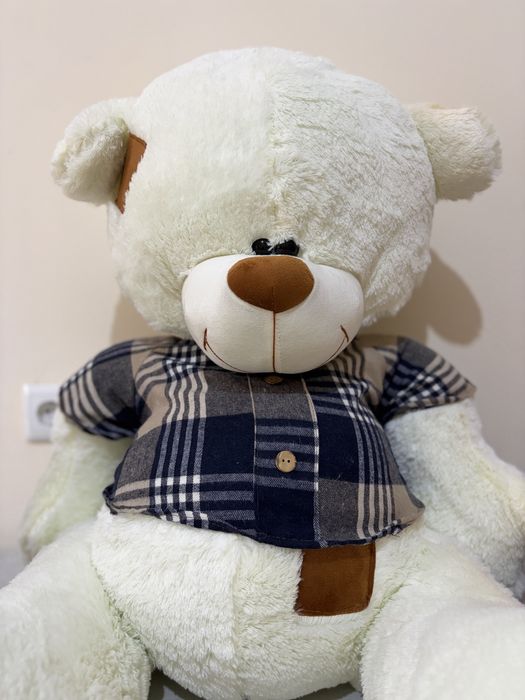 Большой плюшевый мишка