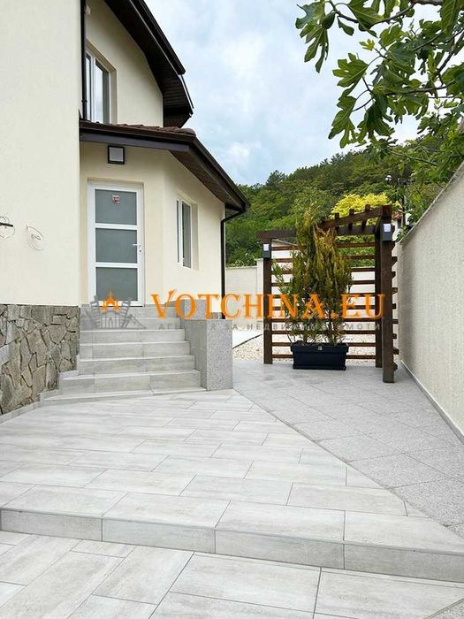 Продава се Къща в Балчик - 205 кв.м за 1342 €/кв.м - Снимка #1