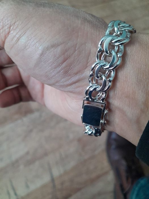 Продам серебряный браслет