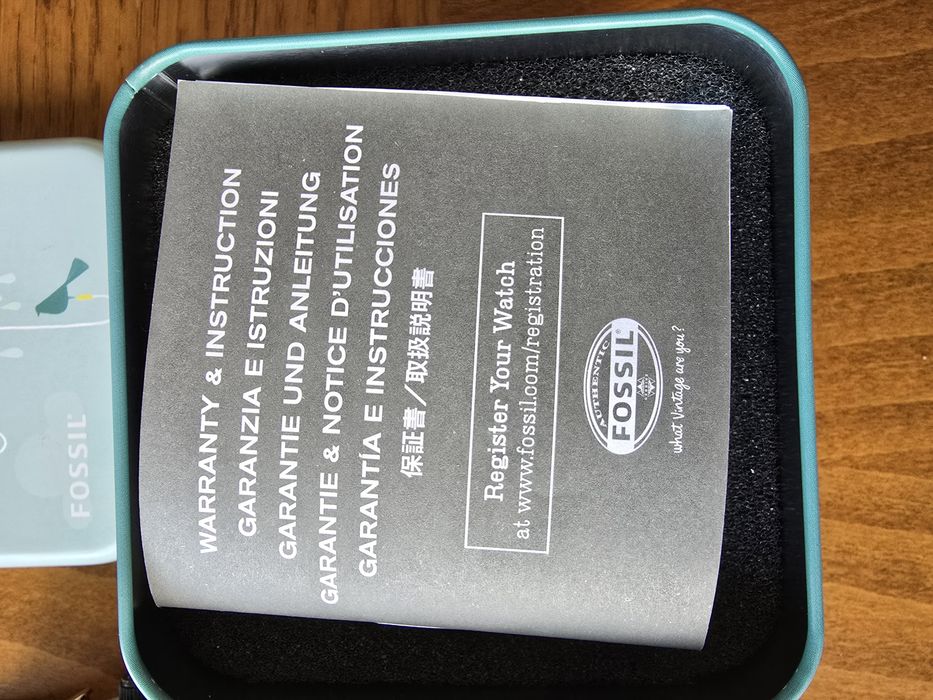 Продавам часовник Fossil