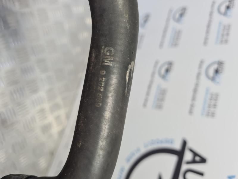 Furtun apa dreapta jos radiator Opel Signum 1.8 i Z18XE