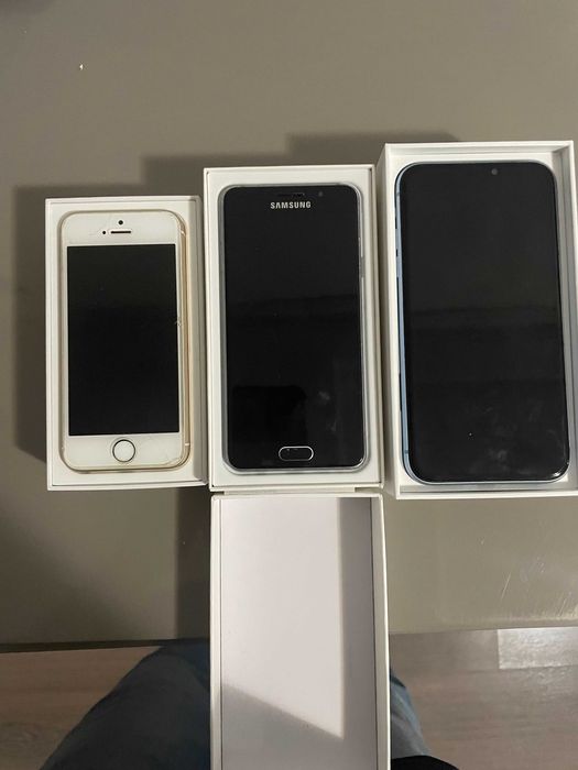 Мобильные телефоны