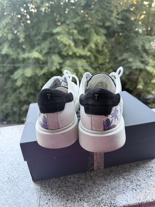 Кецове на марките Ted Baker, Veja и Guess - 41