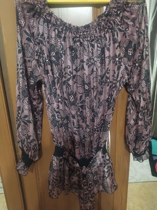 Платья и блузки женские