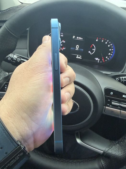 Продаю Айфон 13 в хорошем состоянии