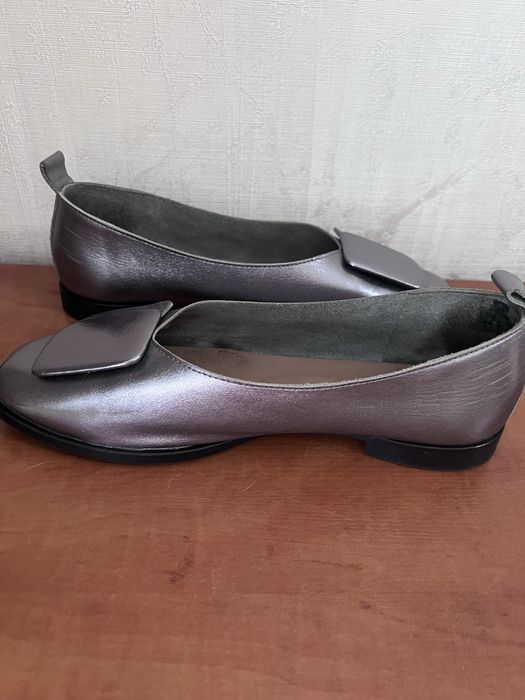 Продам женские балетки