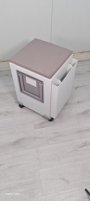 Немска офис метална kaравана ролков контейнер оборудване
AdHoc Caravan