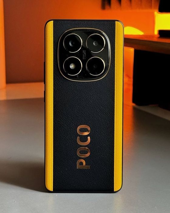 Poco x7 в фирменном цвете