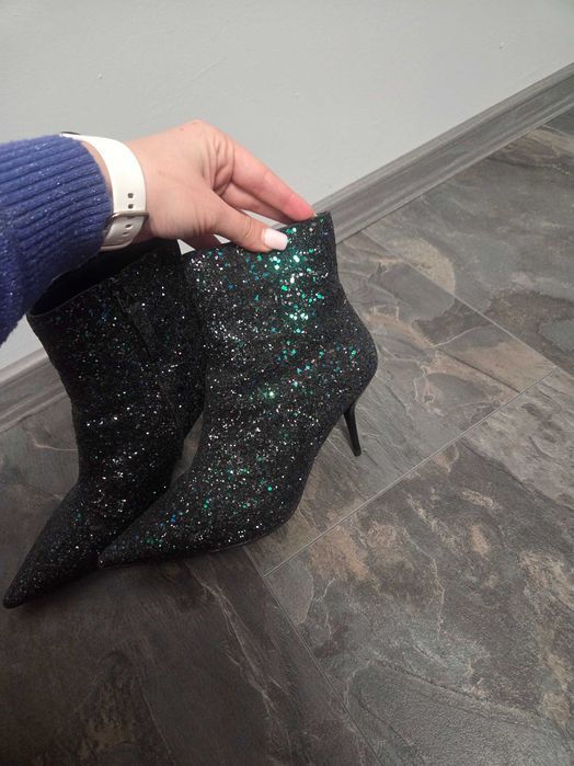 Дамски обувки с ток