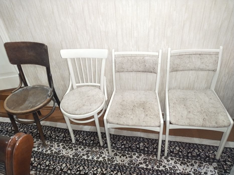 Продаю стуля б/у ресторвитованы в хорошем состоянии