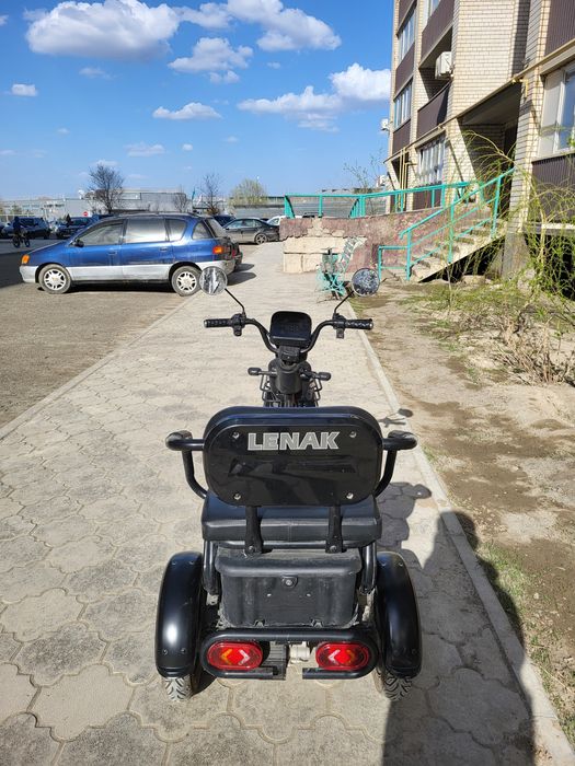 Электроскутер Lenak чёрный