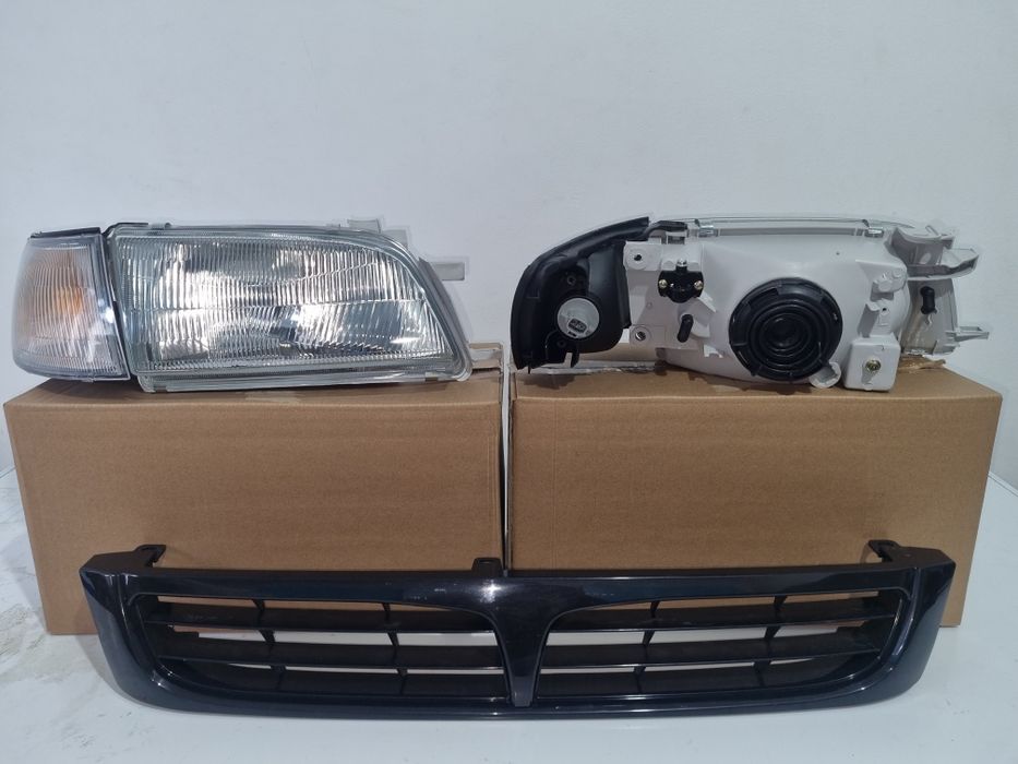 Тойота Карина Е фара