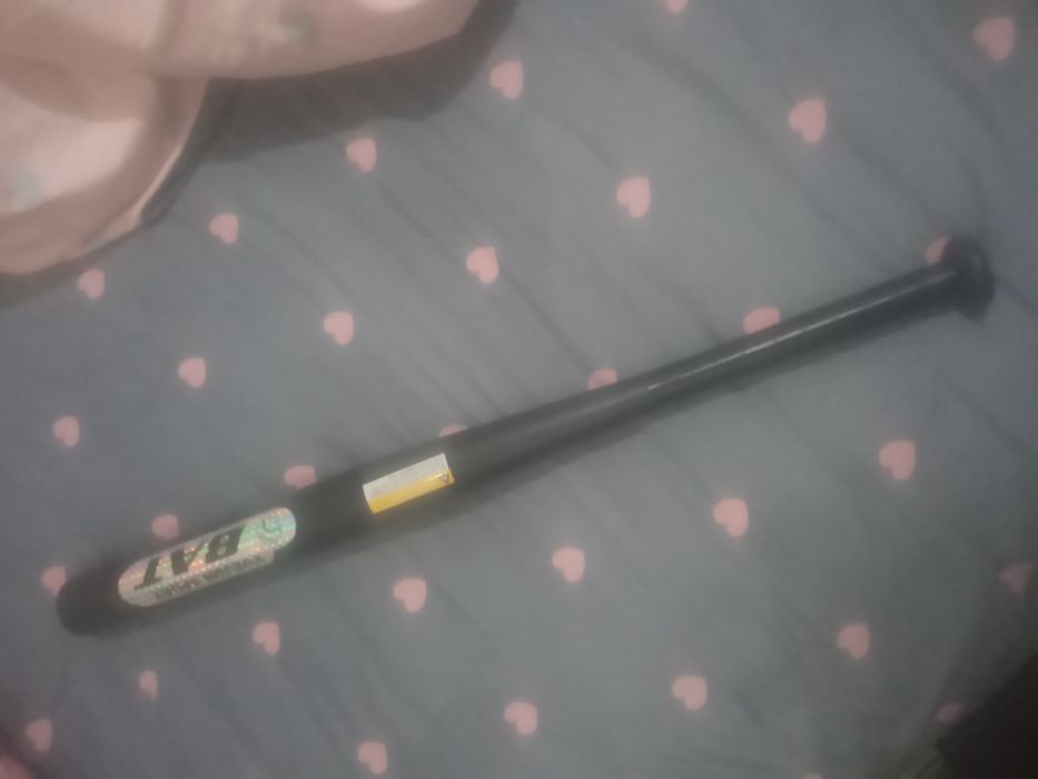 Beyzbol tayoqchasi bita