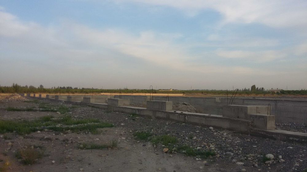 Курилиши тугалланмаган "АВТОСЕРВИС" бино ва иншоотлари сотилади.