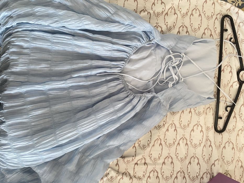 Продам новое платье