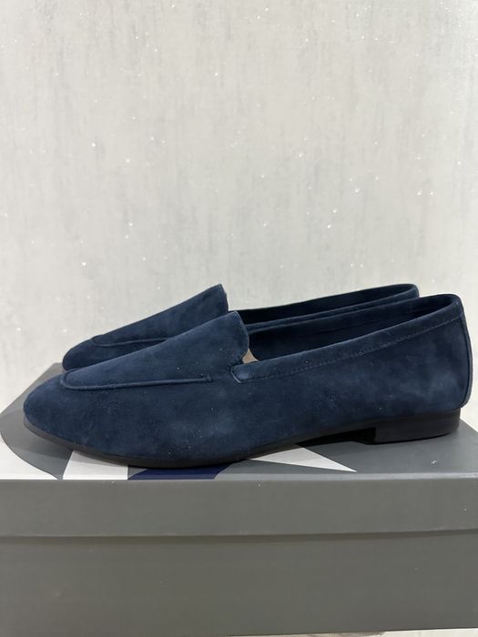 Лоферы женские