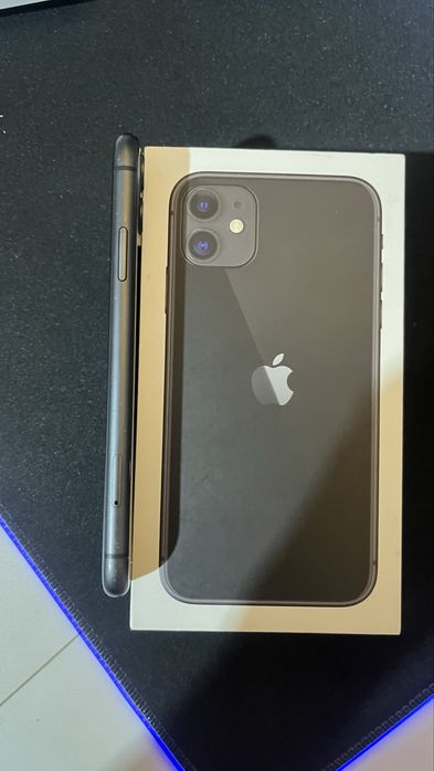 Продам iPhone 11