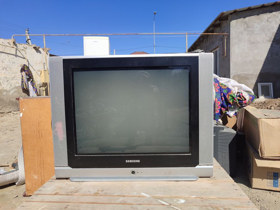 Телевизор цветной