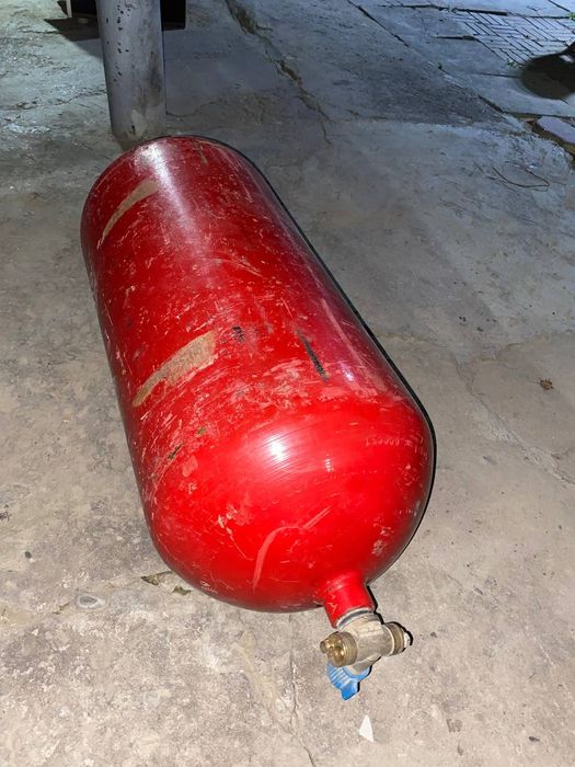 Продам газ балон 65 литр