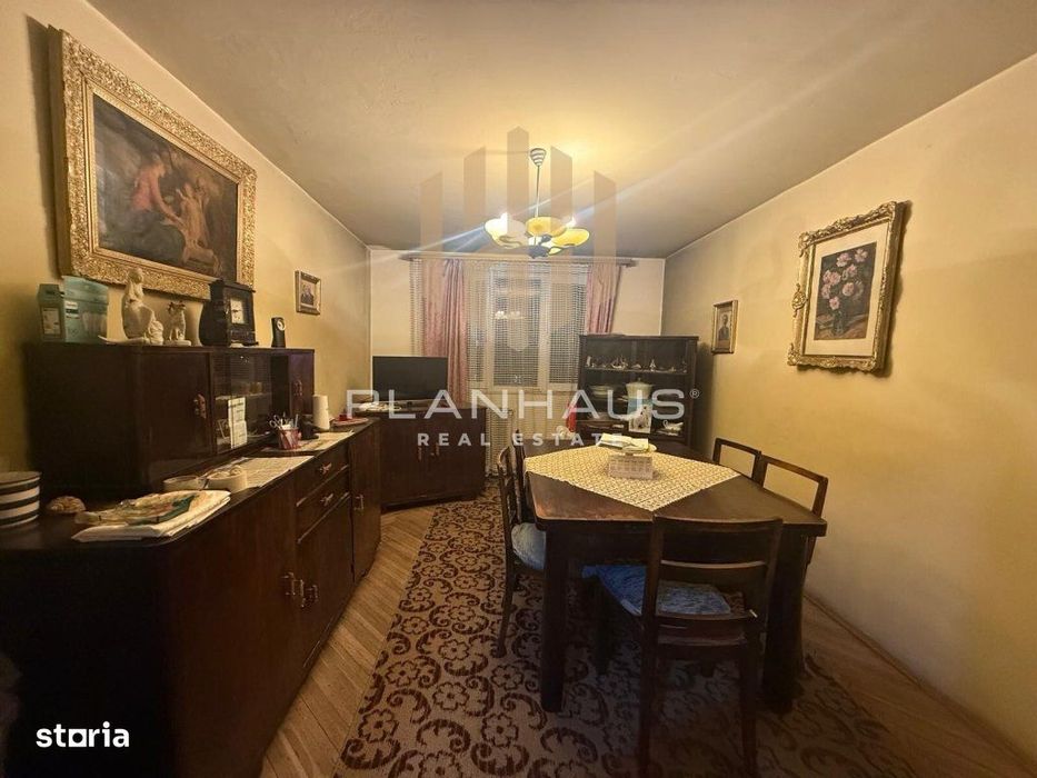 Vintage apartament 4 camere, B-dul București / Regele Mihai,decomandat