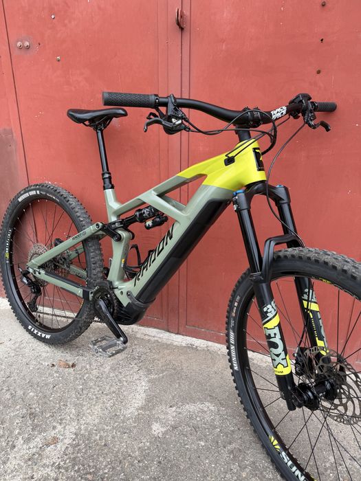 Radon Render 8.0 2023 L CARBON 29er