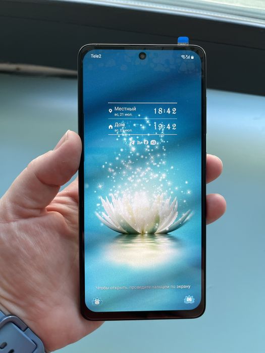 Продам отличный телефон и часы