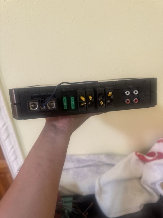 Alpine PDX-F4 квадро усилитель