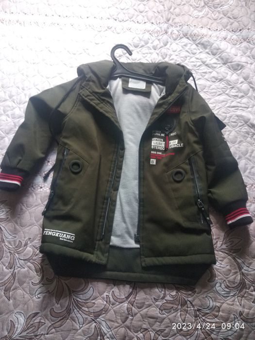 Срочно продаю курточки на девочку и мальчика