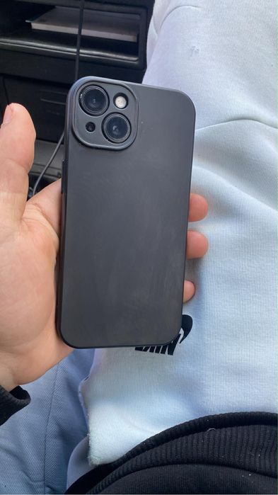 Vand iphone 15 96% baterie functioneaza perfect