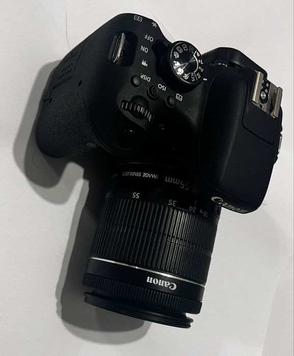 Canon EOS 750D + obiectiv original Canon 18 55mm