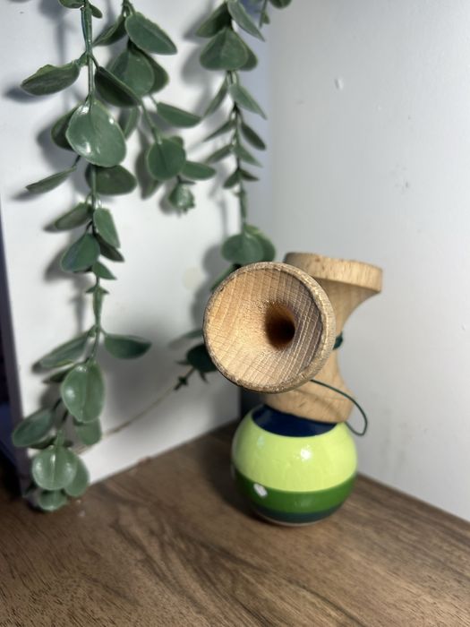 Kendama sweets green stripe