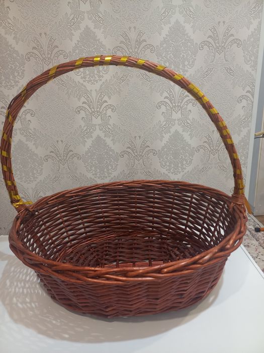 Корзина плетённая