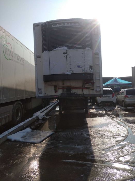 Рефрежератор прицеп .Фура учун. SCHWARZ MULLER. 2003 й  . 8 тонна