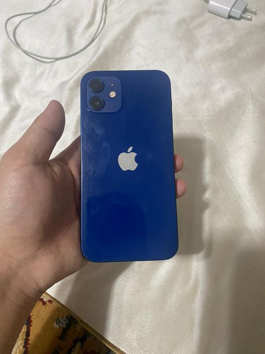 Айфон 12 сатылады