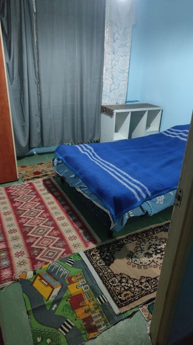 Închiriez apartament 3 camere