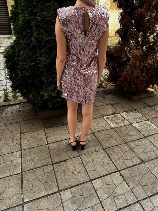 Рокля с паети, цвят бледолилав