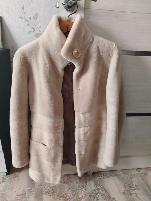 Продам шубу из мутона