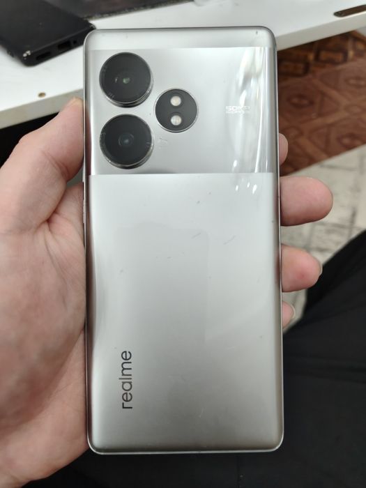 Продаётся Realme GT6T 256gb