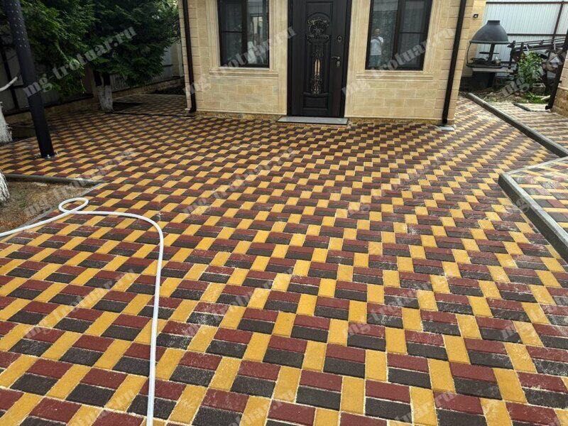 Укладка брусчатка и установка бардюр