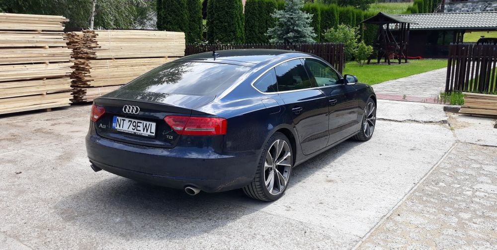 Audi A5 an fabricatie 2011