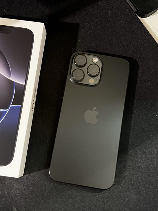 iPhone 16 Pro Max Black