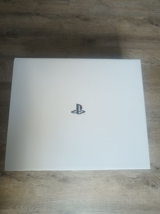 Vând PS5 slim disc edition