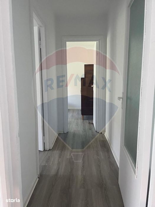 Apartament cu 3 camere de închiriat în zona Cetatii