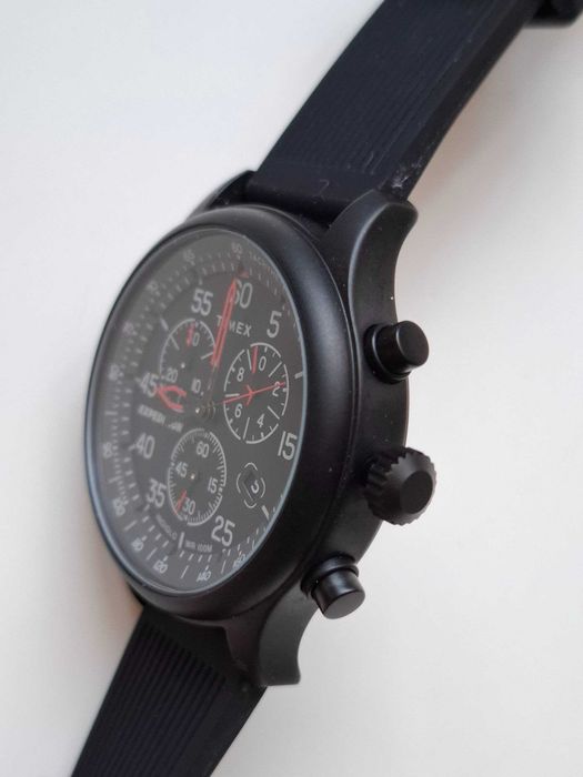 Мужские часы TIMEX Expedition (Модель TW4B20700)