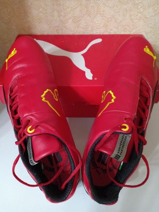 Продам кроссовки PUMA  FERARI