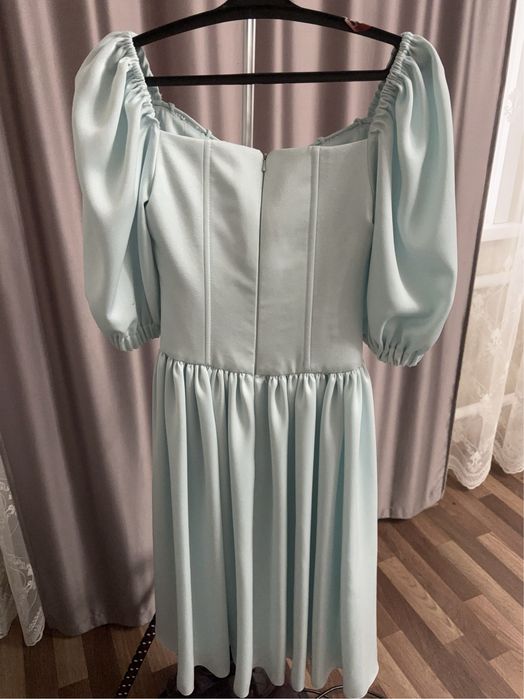 Продам платье новое